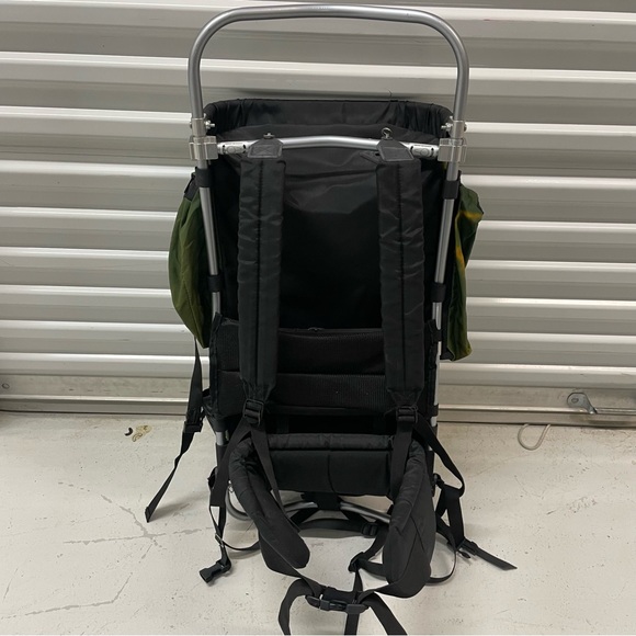 14 inch laptop backpack Pacaroo City Pack Colour:631-241 - Foliage Green-Peach Sand stylish men’s backpack Bags & backpacks Hello Perfect for office